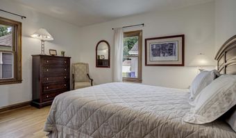 314 E RANDALL St, Appleton, WI 54911