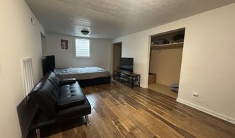 602 Memorial Dr, Beech Grove, IN 46107
