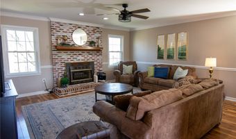 202 Center Pointe Rd, Belton, SC 29627