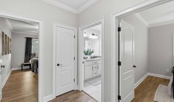 704 Shasta Dr, Albertville, AL 35950