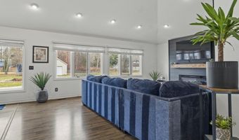 600 Cherry St, Algonac, MI 48001
