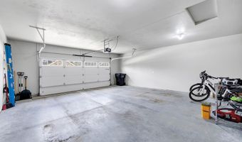 5668 N KESTREL Cir, Appleton, WI 54913