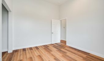 300 E Alhambra Rd D, Alhambra, CA 91801