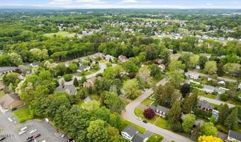 42 Pheasant Ridge Dr, Albany, NY 12211