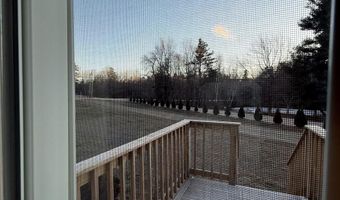 5 Freedom Ln, Belfast, ME 04915