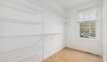 294 Sylvan Ct, North Kingstown, RI 02874