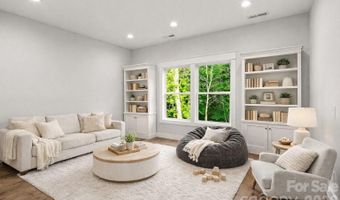 18 Winterhawk Dr, Arden, NC 28704