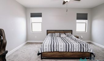 3721 Sapphire Dr, Carlsbad, NM 88220
