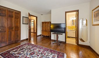620 Riverside Dr, Cheshire, CT 06410