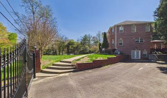 7801 RIDGEWOOD Dr, Annandale, VA 22003