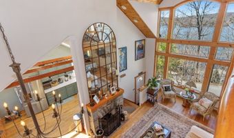 1046 Lakeside Dr E, Alloway, NJ 07422