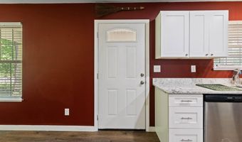 10 Middleton Ln, Atmore, AL 36502