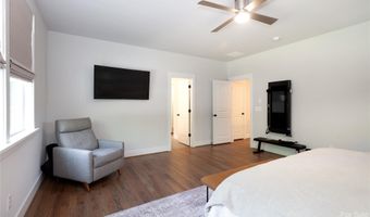 1406 Briar Creek Rd, Charlotte, NC 28205