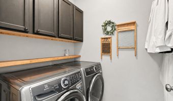 1812 Roebling Rd, Adel, IA 50003
