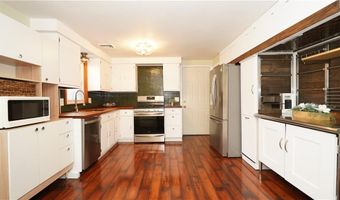 11 N Rose St, East Providence, RI 02914