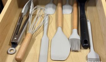 5 Elmore St, Asheville, NC 28804