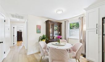 65 Bayberry Ln, East Greenwich, RI 02818