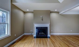 500 Mendon Rd 423, Cumberland, RI 02864