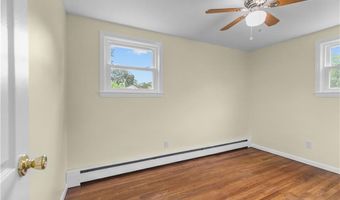 109 W Shore Dr, Coventry, RI 02816