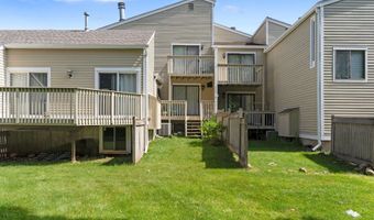 65 Peddlars Dr 65, Branford, CT 06405