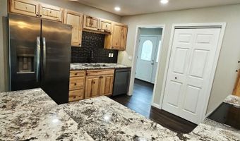 861 Oak Crst, Baxter Springs, KS 66713