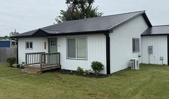 205 E Prospect St, Aurora, MO 65605