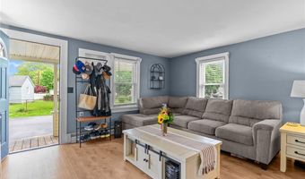 40 Glen St, East Providence, RI 02915