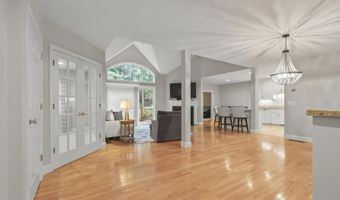 1 Hollyhock Knoll Ct 1, Bourne, MA 02532