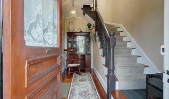 616 Thames St 1, Newport, RI 02840