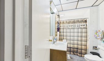 18 S 5Th St, Albia, IA 52531