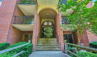 8302 TOBIN Rd 11, Annandale, VA 22003