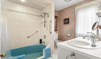2730 W CHEW St, Allentown, PA 18104