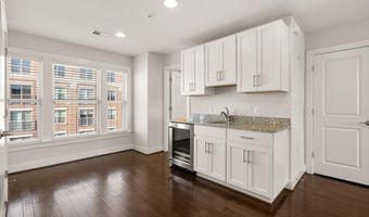 2505 MAIN LINE Blvd, Alexandria, VA 22301