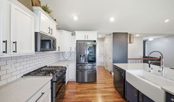 1414 SW 41st Ct, Ankeny, IA 50023