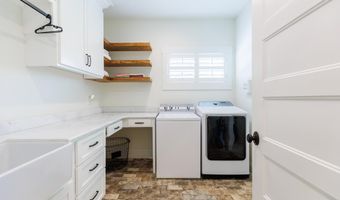 173 Circlestone Dr, Adel, GA 31620