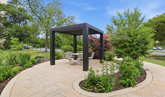 6641 WAKEFIELD Dr 703, Alexandria, VA 22307