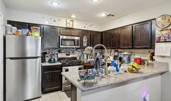 2132 Bavington Dr B, Las Vegas, NV 89108
