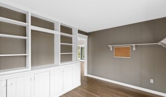 29 Sturgis Ln, Barnstable, MA 02630