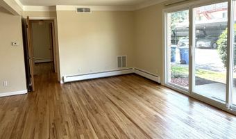 1209 Island Dr 104, Ann Arbor, MI 48105