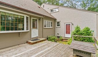 12 Lampercock Ln, Lincoln, RI 02865