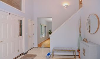 588 Green Rd, Ann Arbor, MI 48105