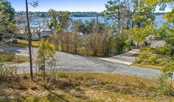 2686 Mona Ln, Alford, FL 32420