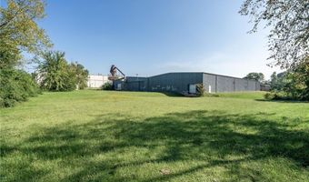 909 C St, Barling, AR 72923