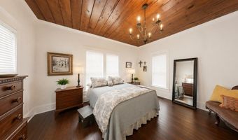 902 NW B St, Ardmore, OK 73401