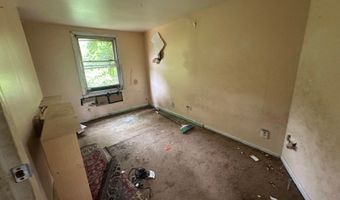 8 Greendale Rd, Andover, NJ 07860