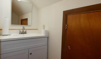 5 Mayflower Rd, Augusta, ME 04330