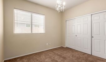 6888 S ONYX Dr, Chandler, AZ 85249