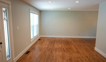 270 Village Creek Dr, Ballwin, MO 63021