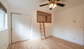 1057 4th St SE, Bandon, OR 97411