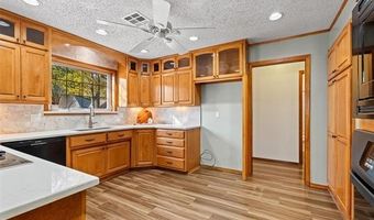 941 SE Paddock Ct, Bartlesville, OK 74006